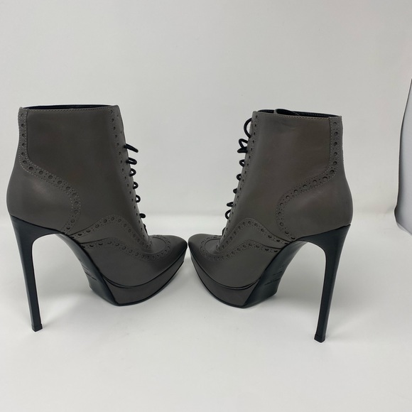 Saint Laurent - Size 37 - Janis 105 Booties - Calf Leather - Grey - Never Worn - Picture 5 of 13